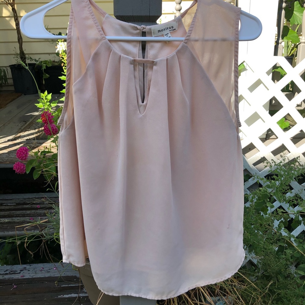 Light pink top